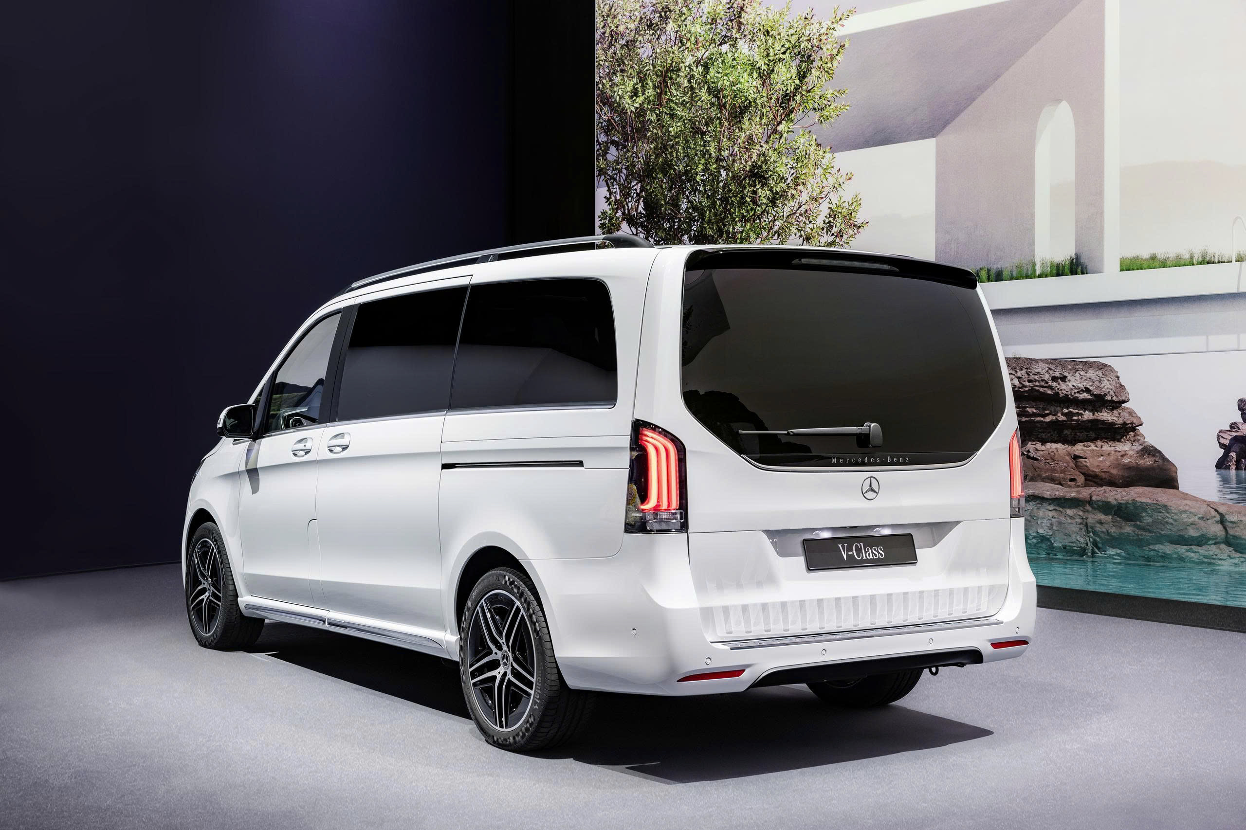 Mercedes-Benz V300 AMG