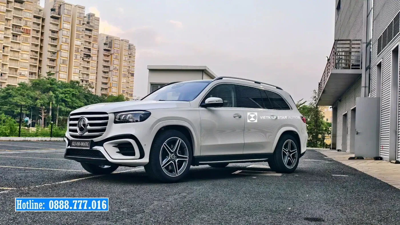 GLS 450 với Camera 360o với chức năng hỗ trợ tầm nhìn bên dưới gầm xe Transparent bonnet