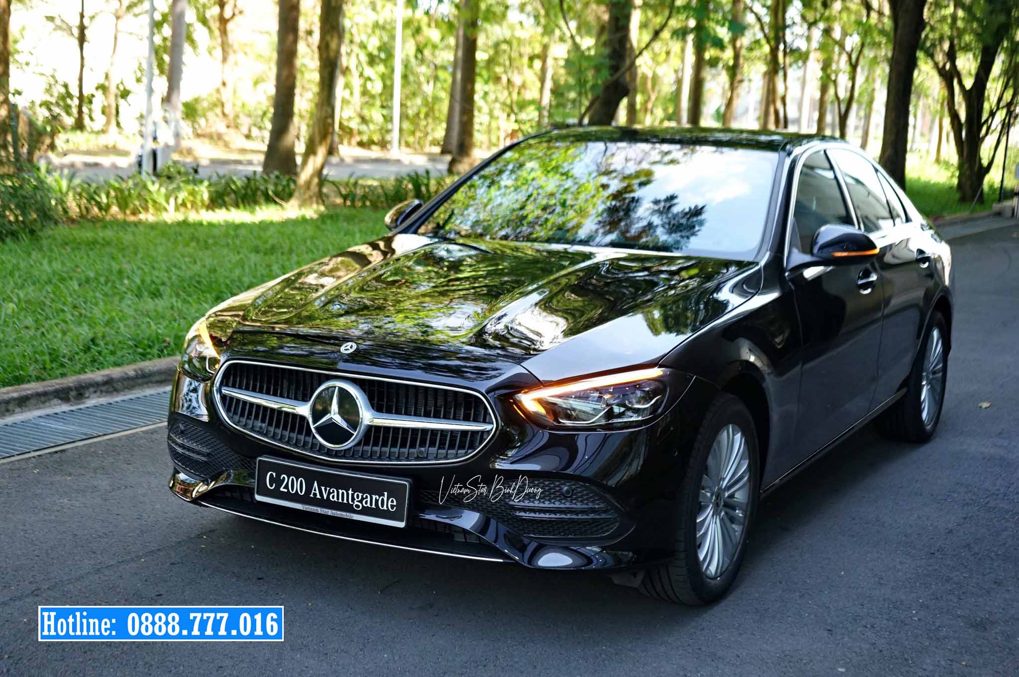 Mercedes-C200-Avantgarde-Màu-Đen-01 C200 Avantgarde