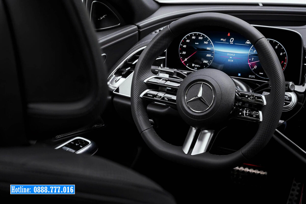 E300 AMG Nội thất màu Đen