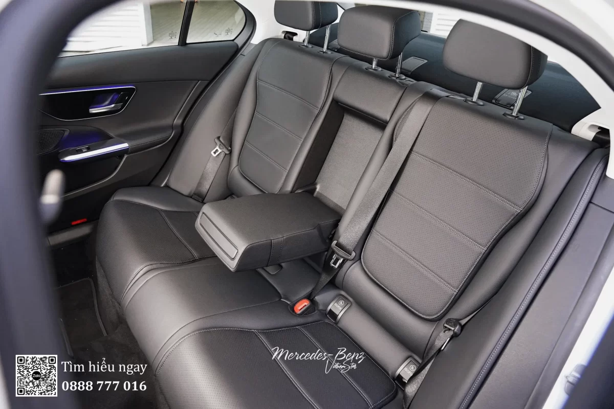 Nội thất hàng ghế sau C200 Avantgarde
