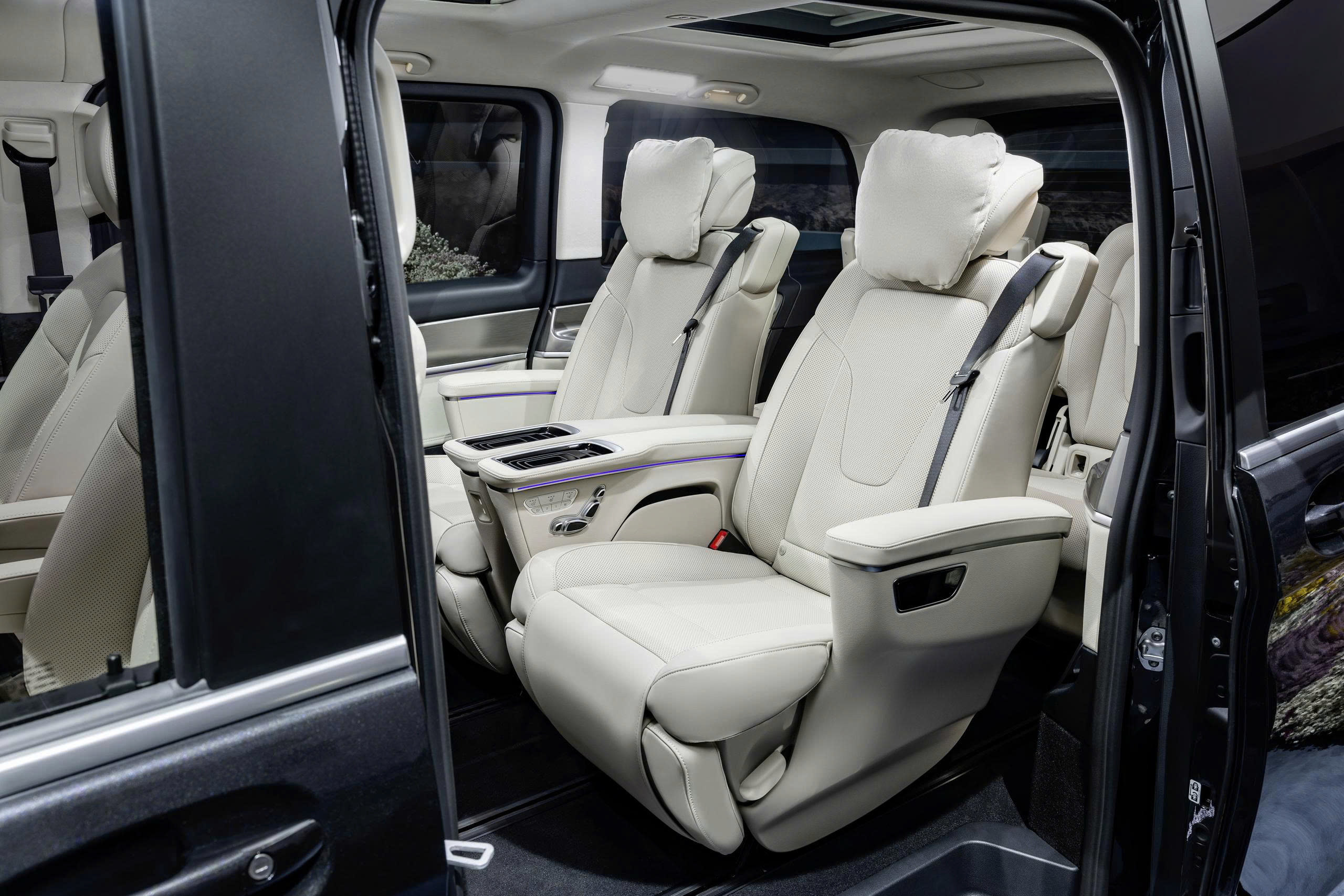 Nội Thất V 300 AMG