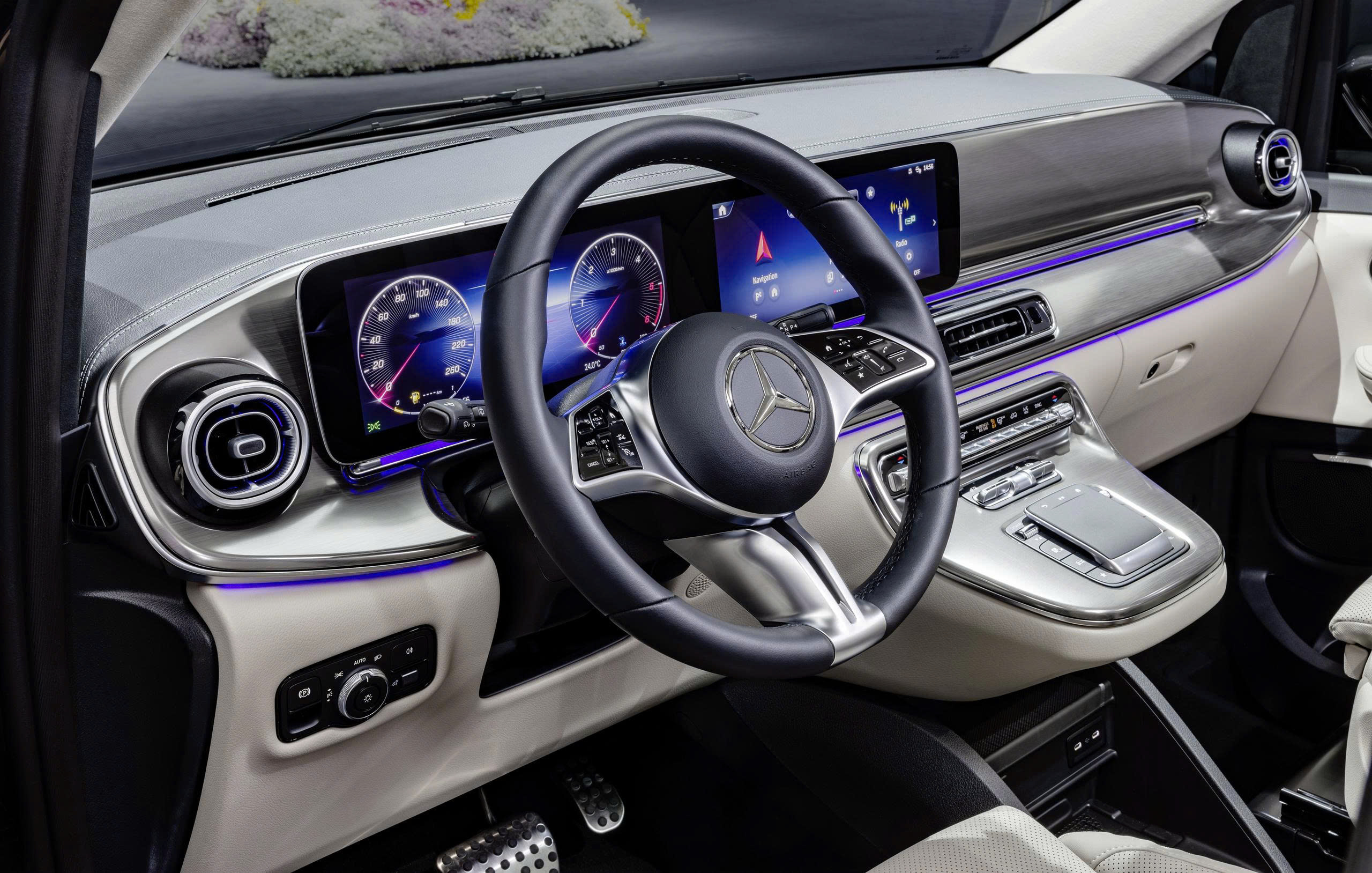 Nội Thất V 300 AMG